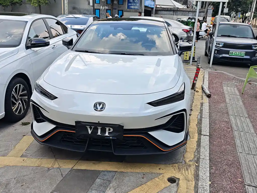 Changan UNI-V