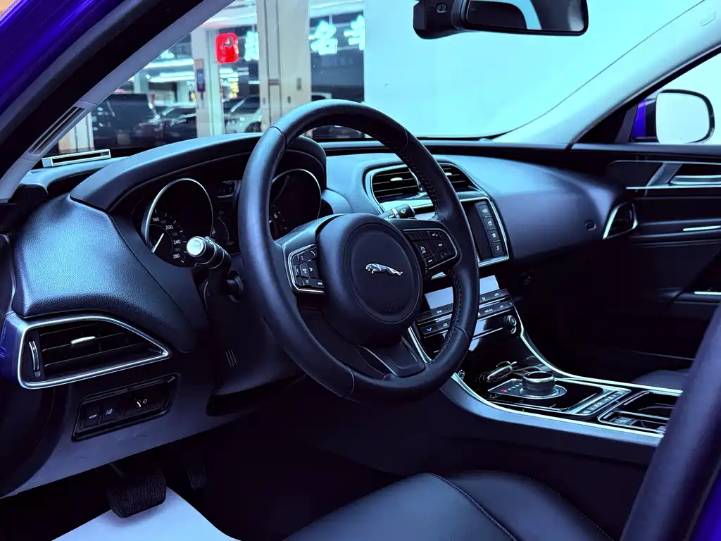 Jaguar XEL — миниатюра 10