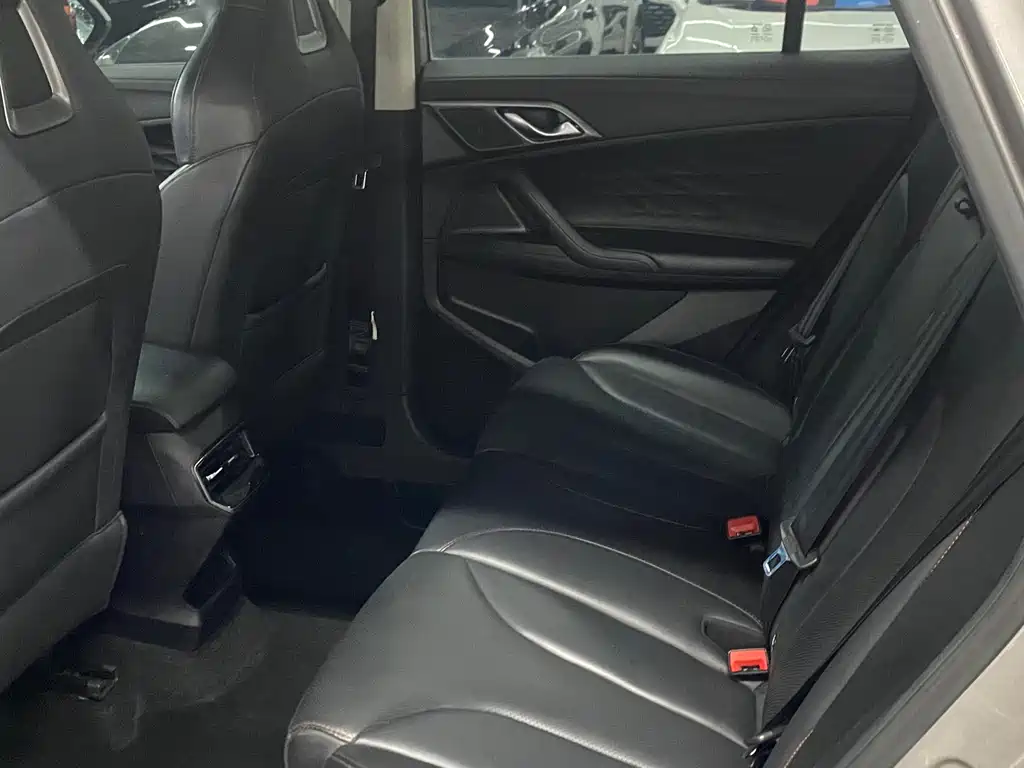 Roewe RX5 — миниатюра 11