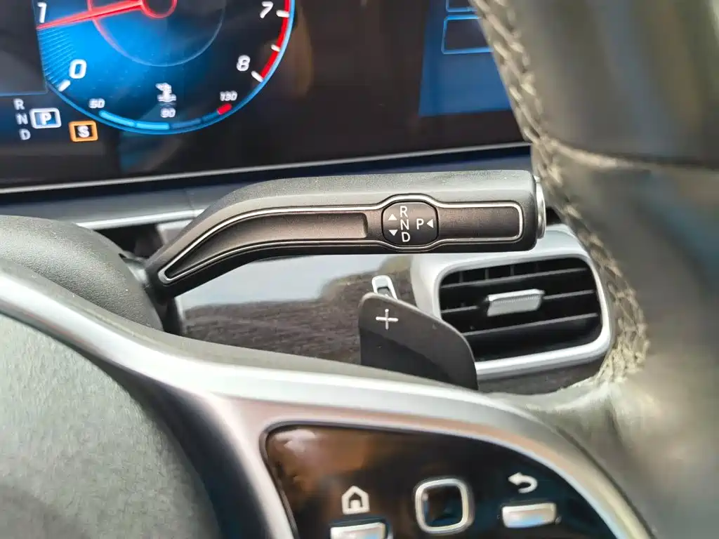 Mercedes-Benz GLE (Import) — миниатюра 13