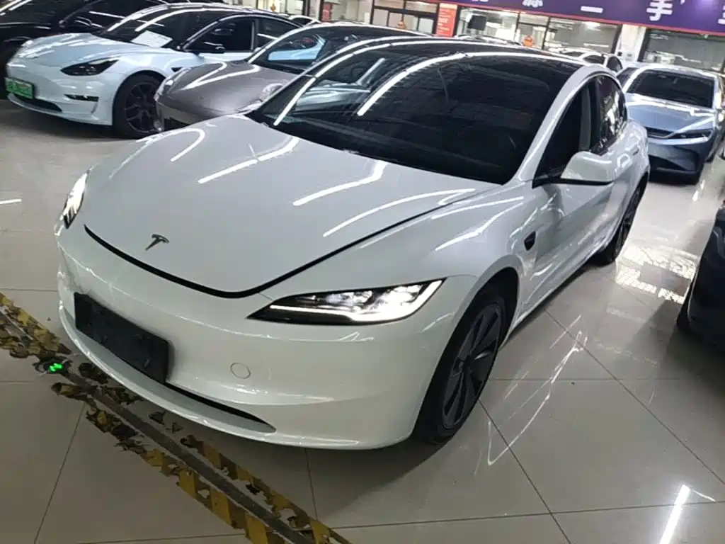 Tesla Model 3 — фотографии объявления, Фото 2