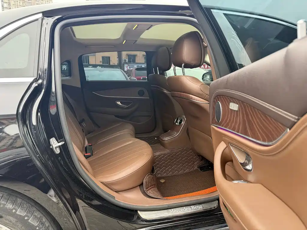 MERCEDES-BENZ E CLASS