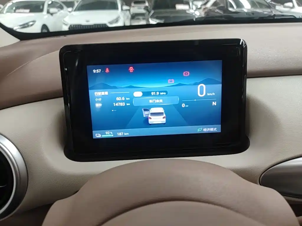 Wuling MINIEV — миниатюра 12