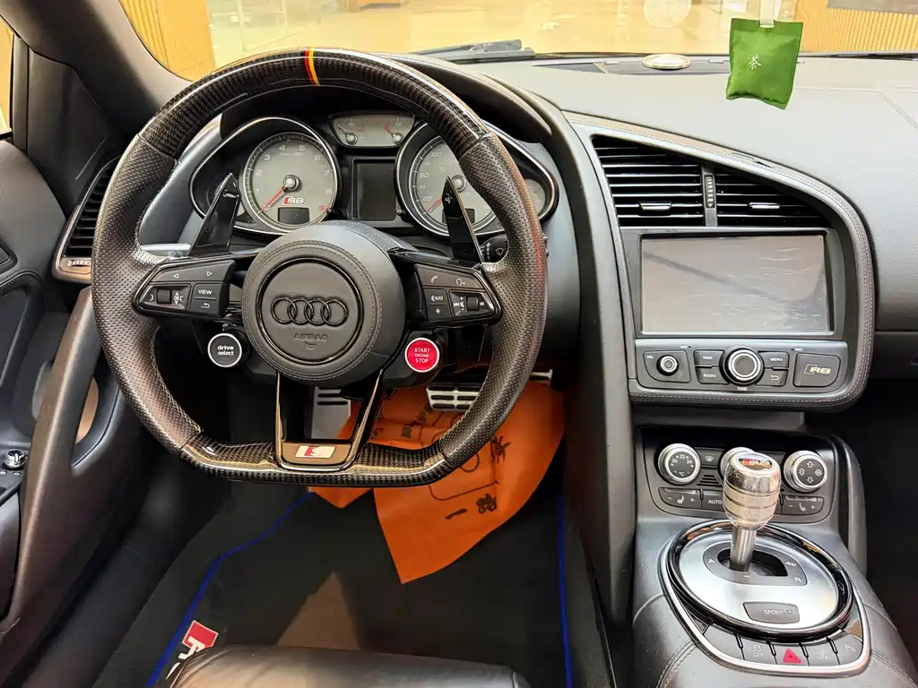 Audi R8 — миниатюра 7