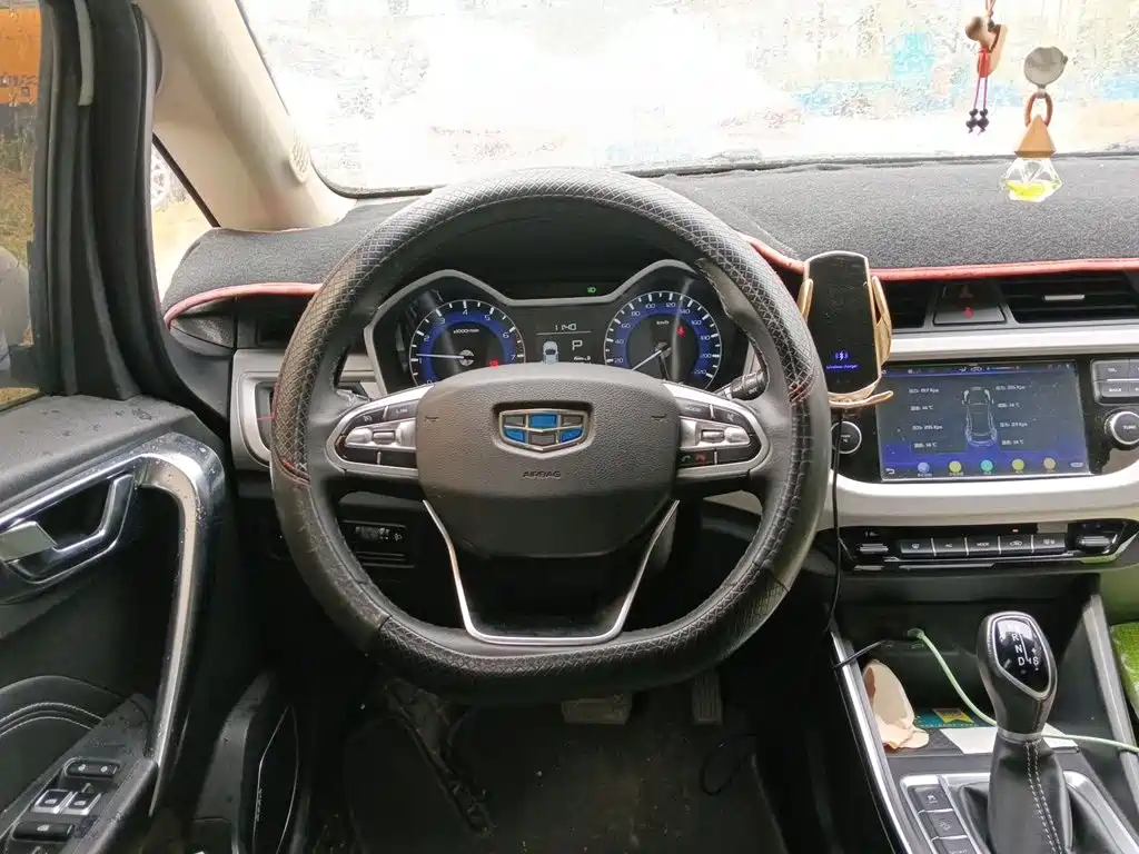 Geely Vision X3 — миниатюра 6