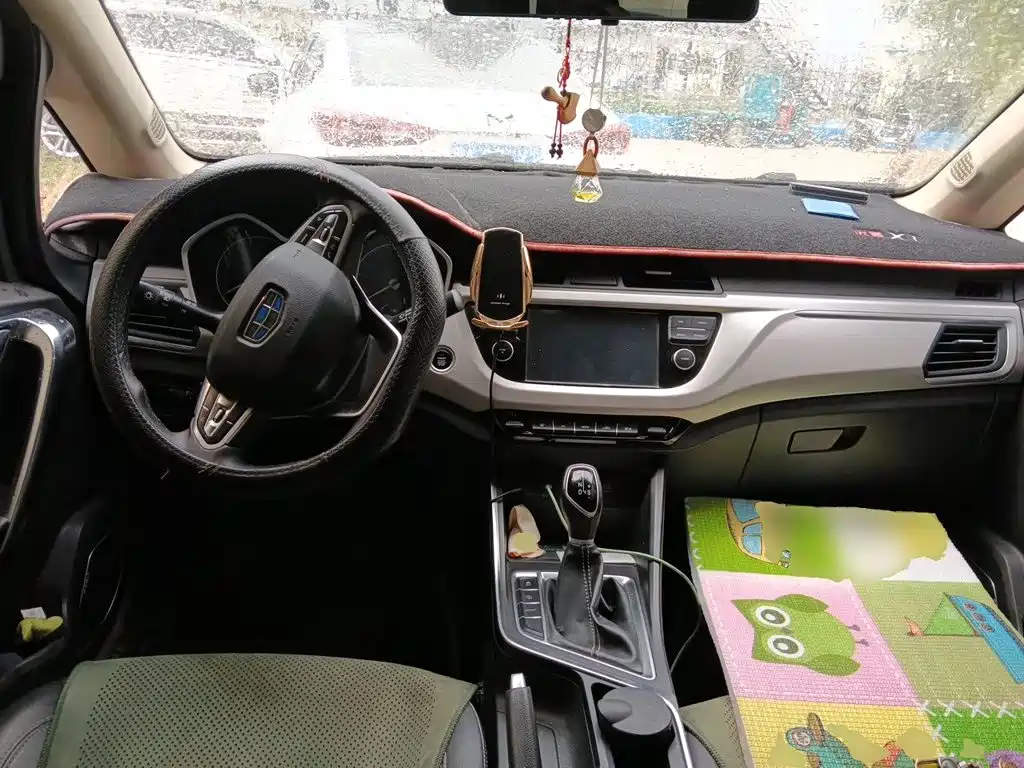 Geely Vision X3 — миниатюра 5