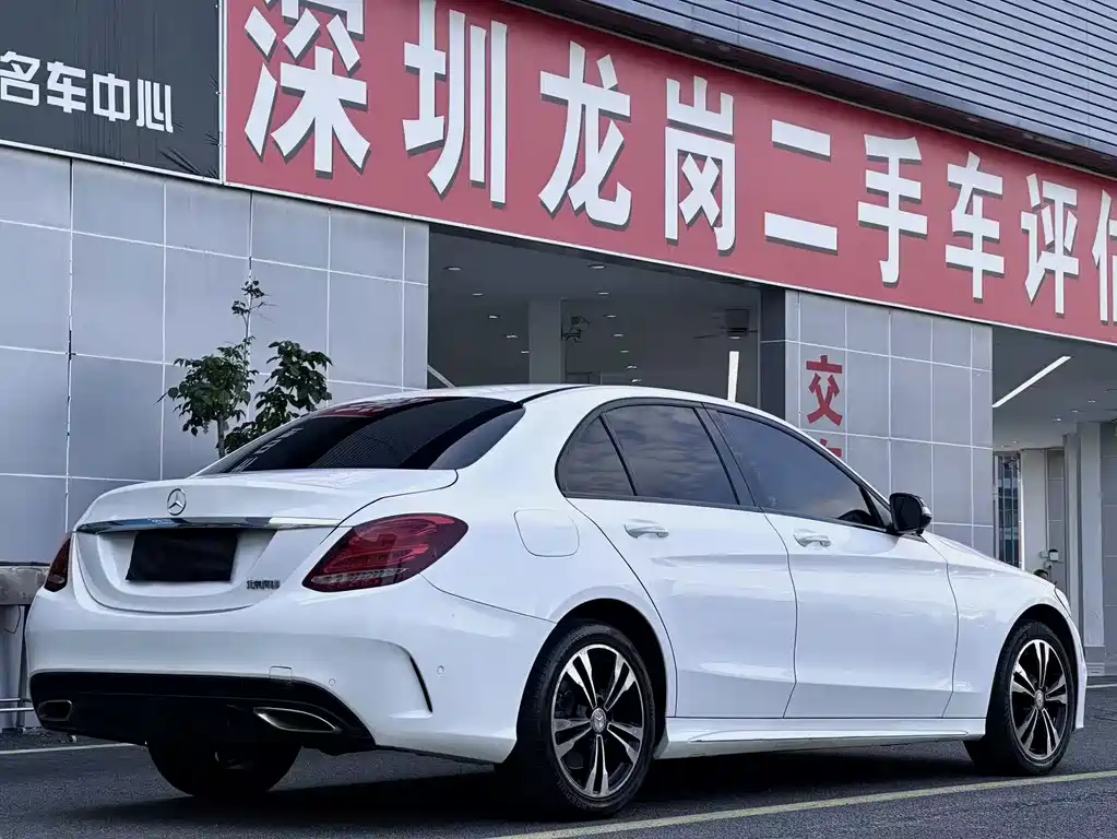 Mercedes-Benz C-Class — миниатюра 10