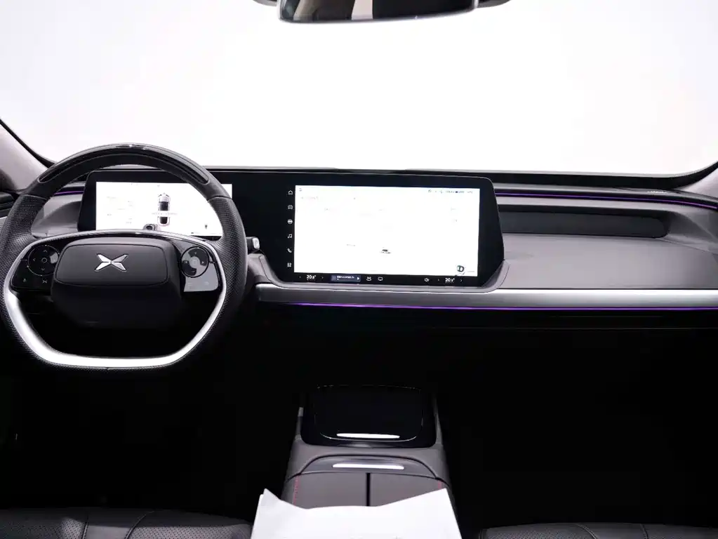 XPeng P7 — миниатюра 12