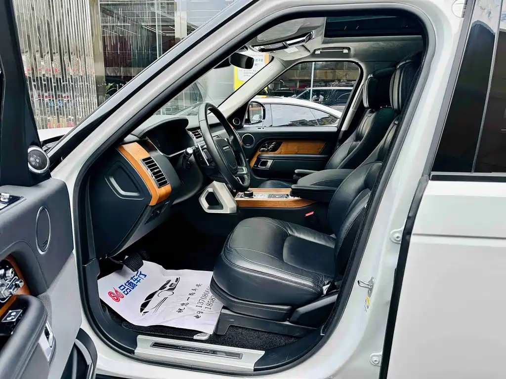 Land Rover Range Rover — миниатюра 5
