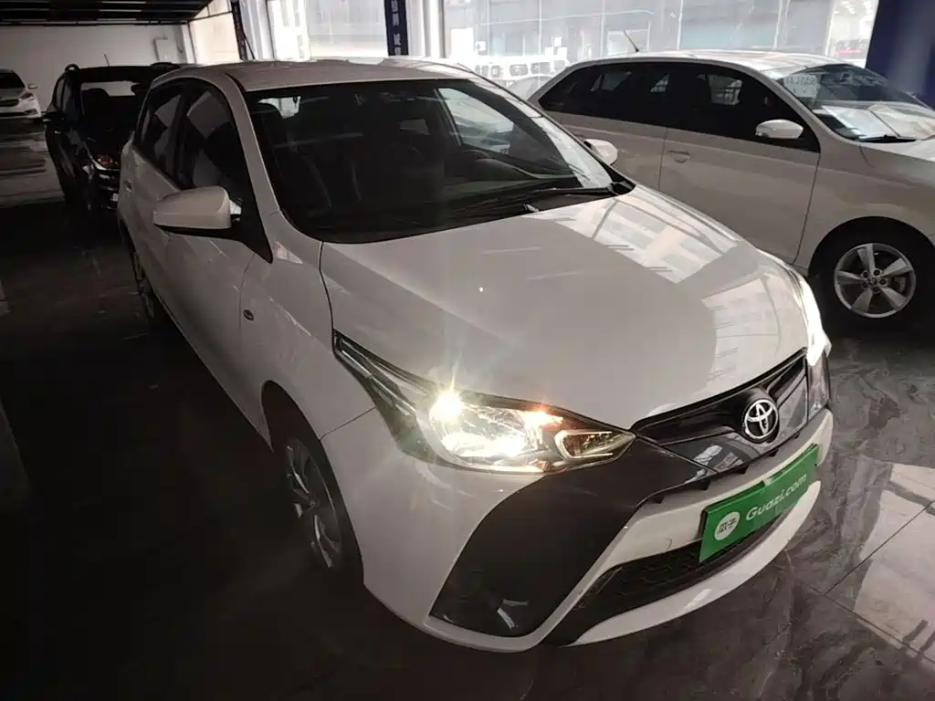Toyota Yaris L — миниатюра 4