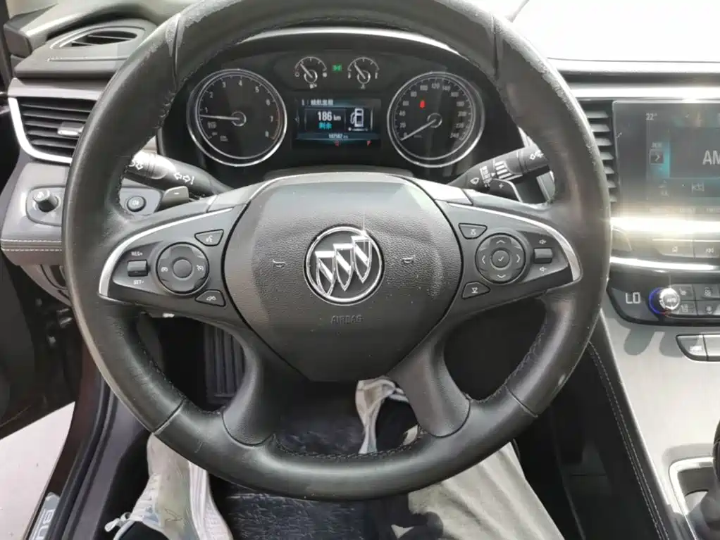 Buick LaCrosse — миниатюра 11