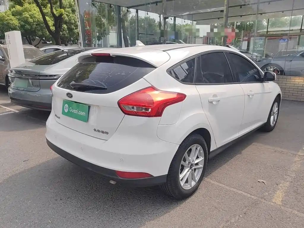 Ford Focus — миниатюра 7