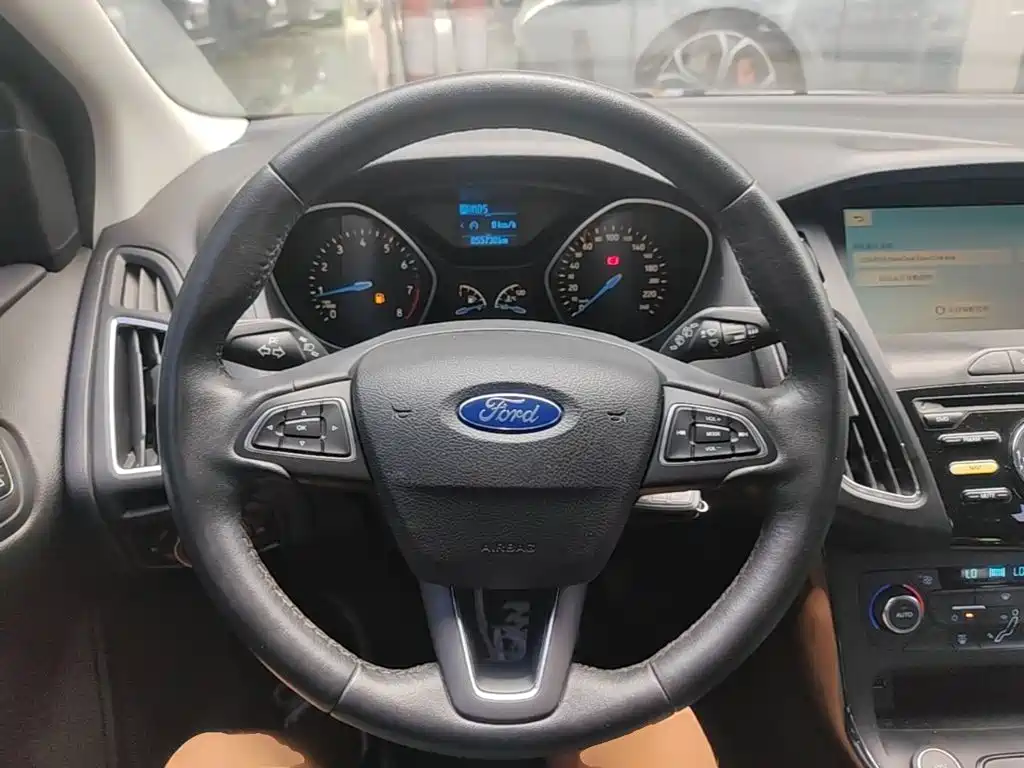 Ford Focus — миниатюра 11