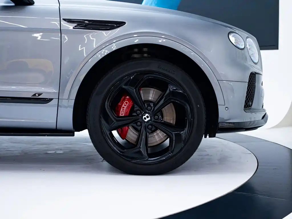 Bentley Bentayga — миниатюра 25