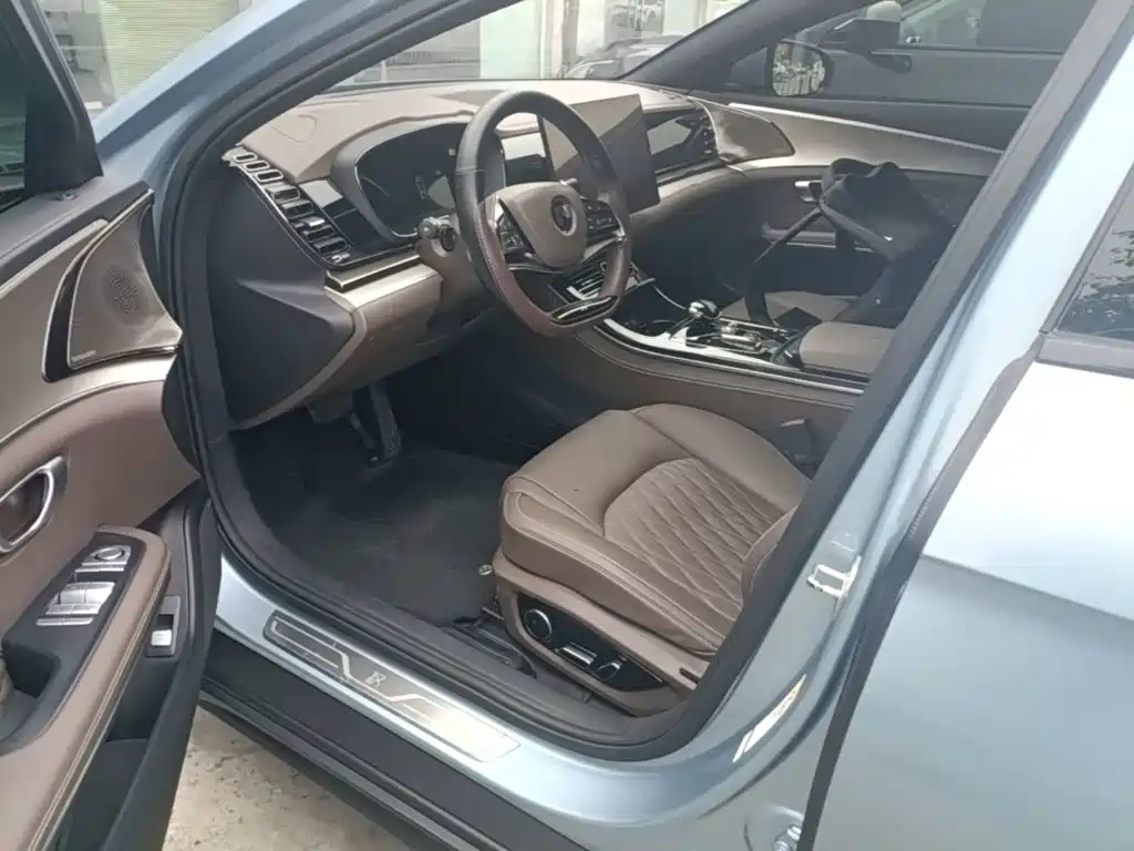 BYD Han — миниатюра 15