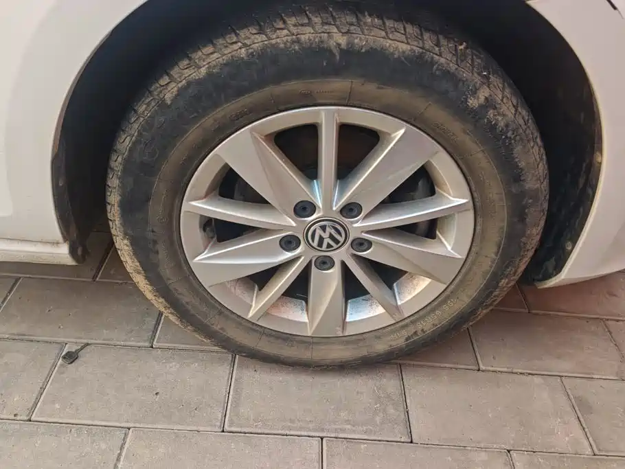 Volkswagen Golf — миниатюра 6
