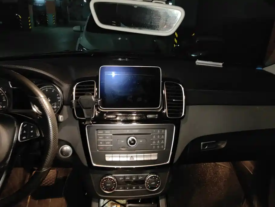 Mercedes-Benz GLE Coupe — миниатюра 13