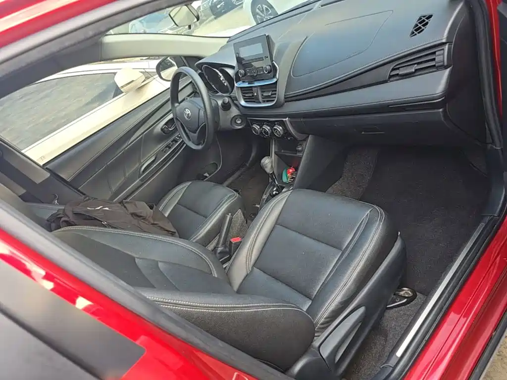 Toyota Yaris L — миниатюра 25
