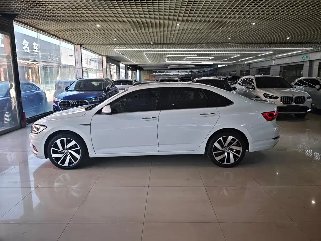 Volkswagen Sagitar — миниатюра 6