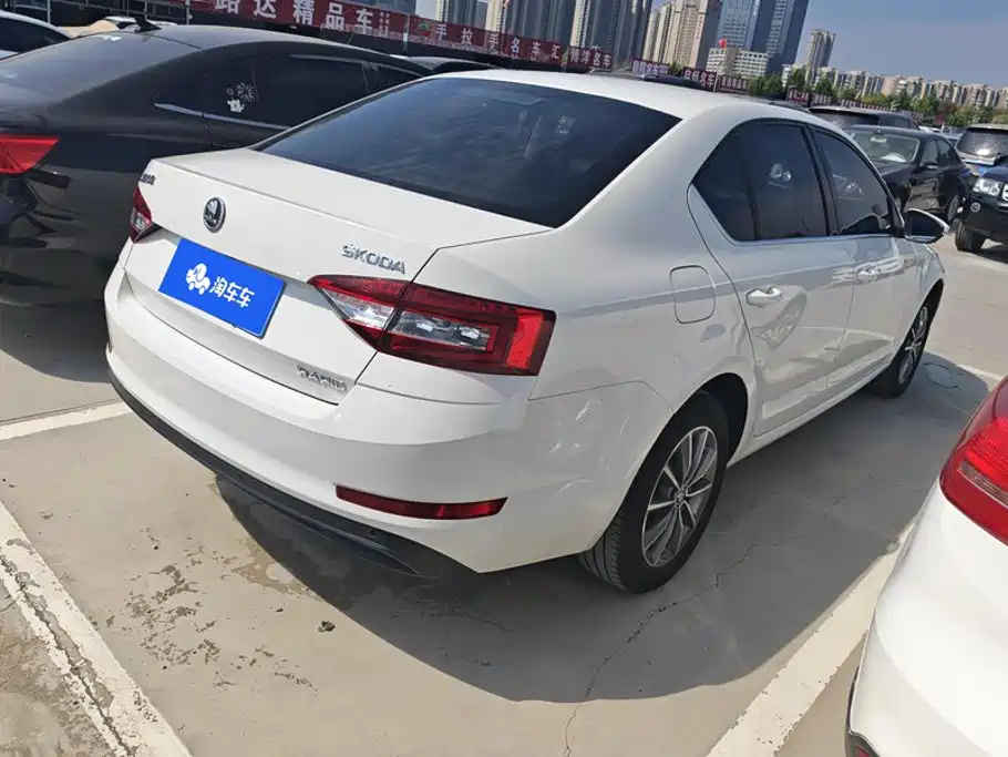 Skoda Octavia — миниатюра 3