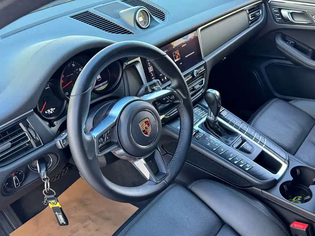 Porsche Macan — миниатюра 28