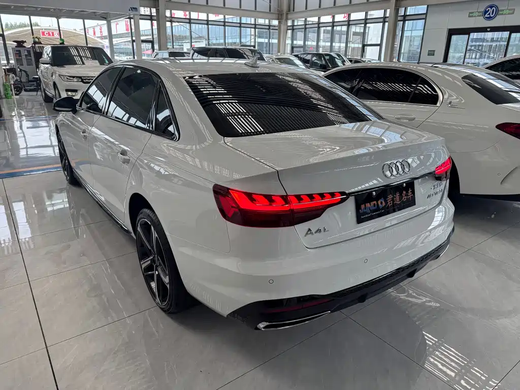 Audi A4L — миниатюра 5