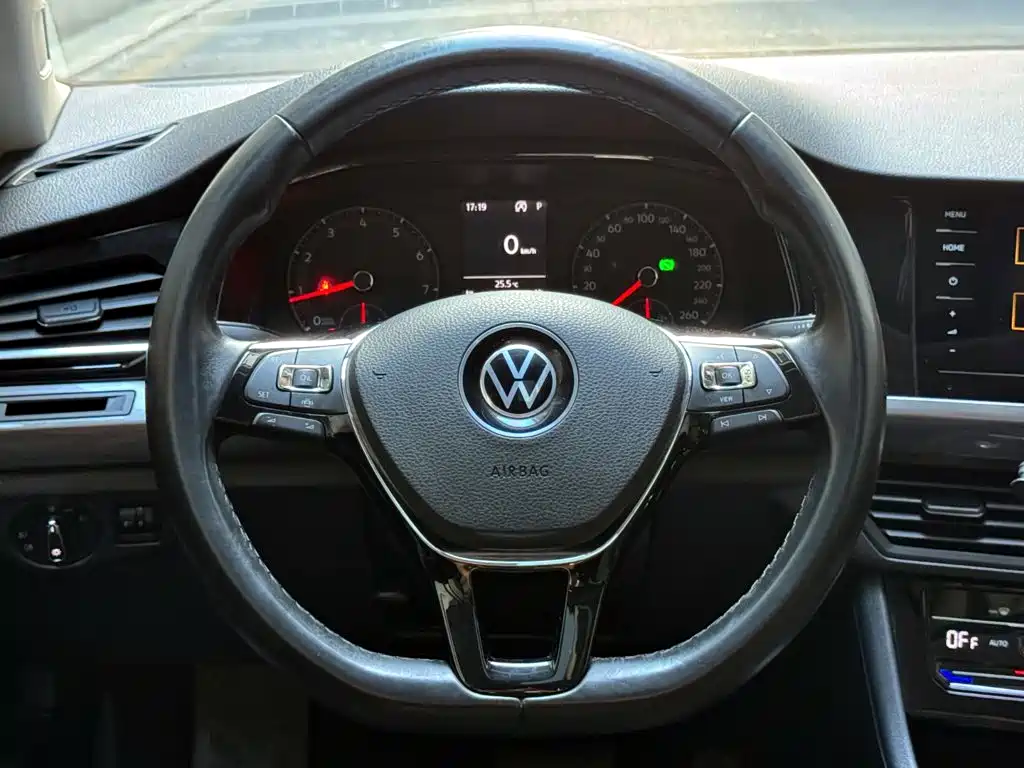Volkswagen Bora — миниатюра 12