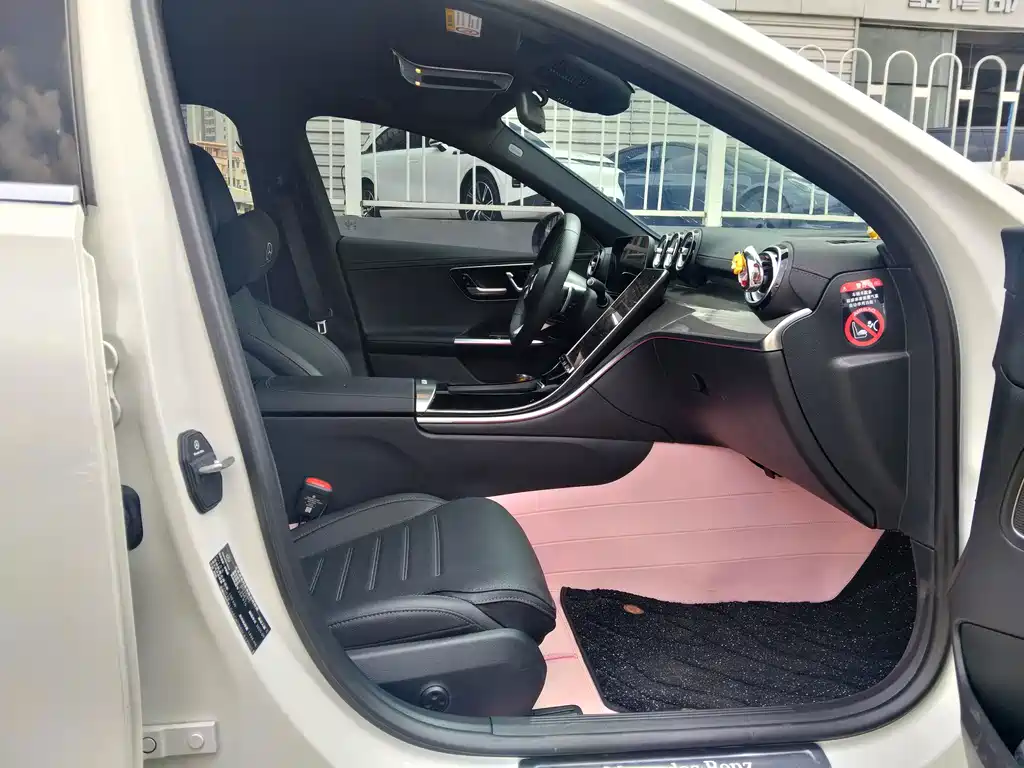 Mercedes-Benz C-Class — миниатюра 15
