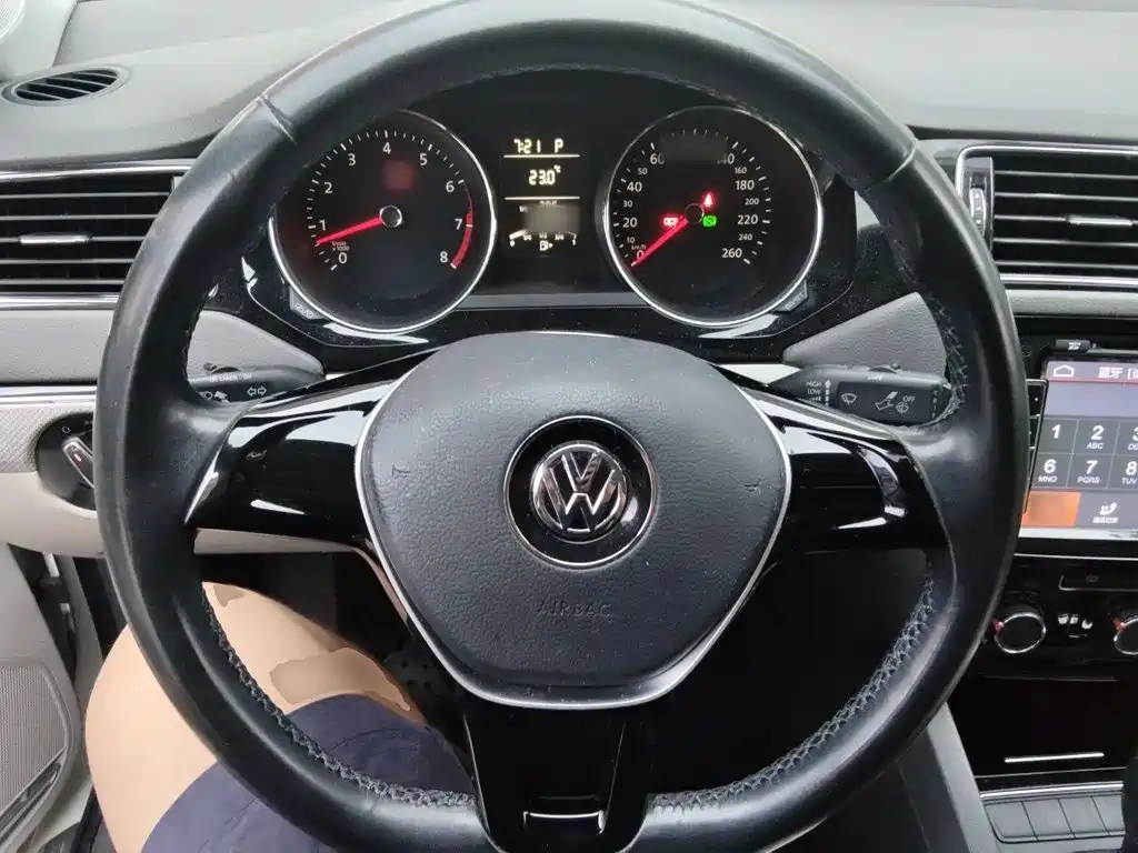 Volkswagen Sagitar — миниатюра 7