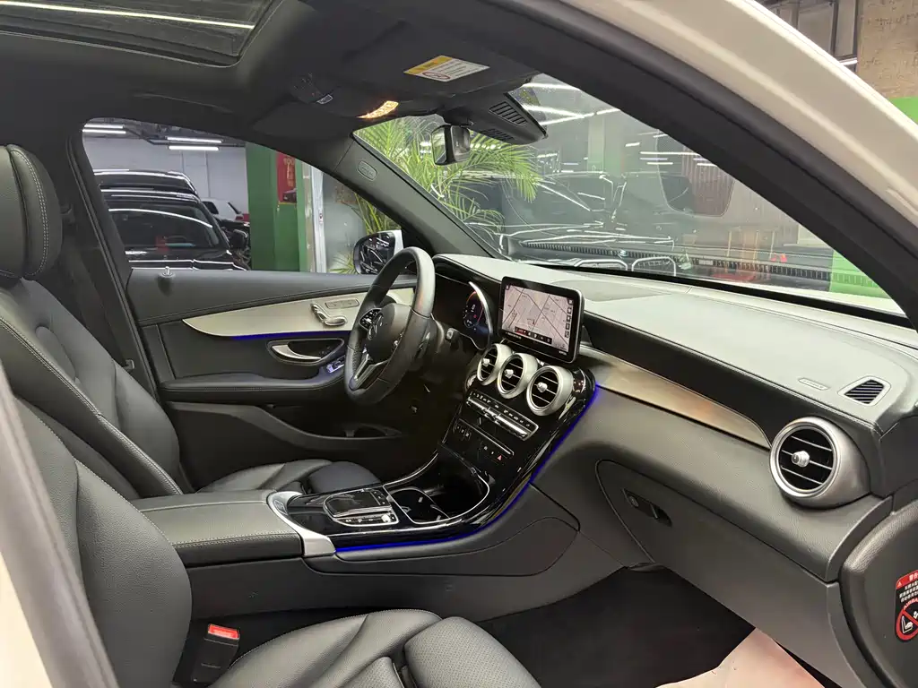 Mercedes-Benz GLC — миниатюра 9