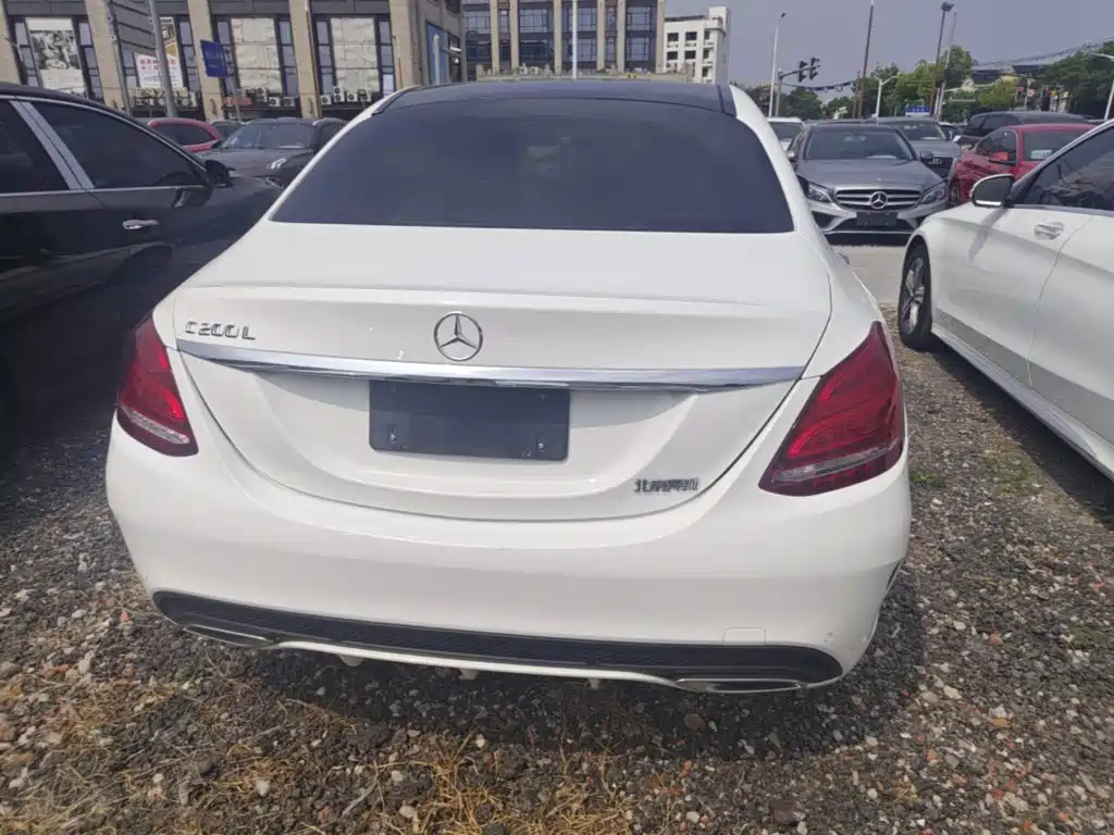 Mercedes-Benz C-Class — миниатюра 6
