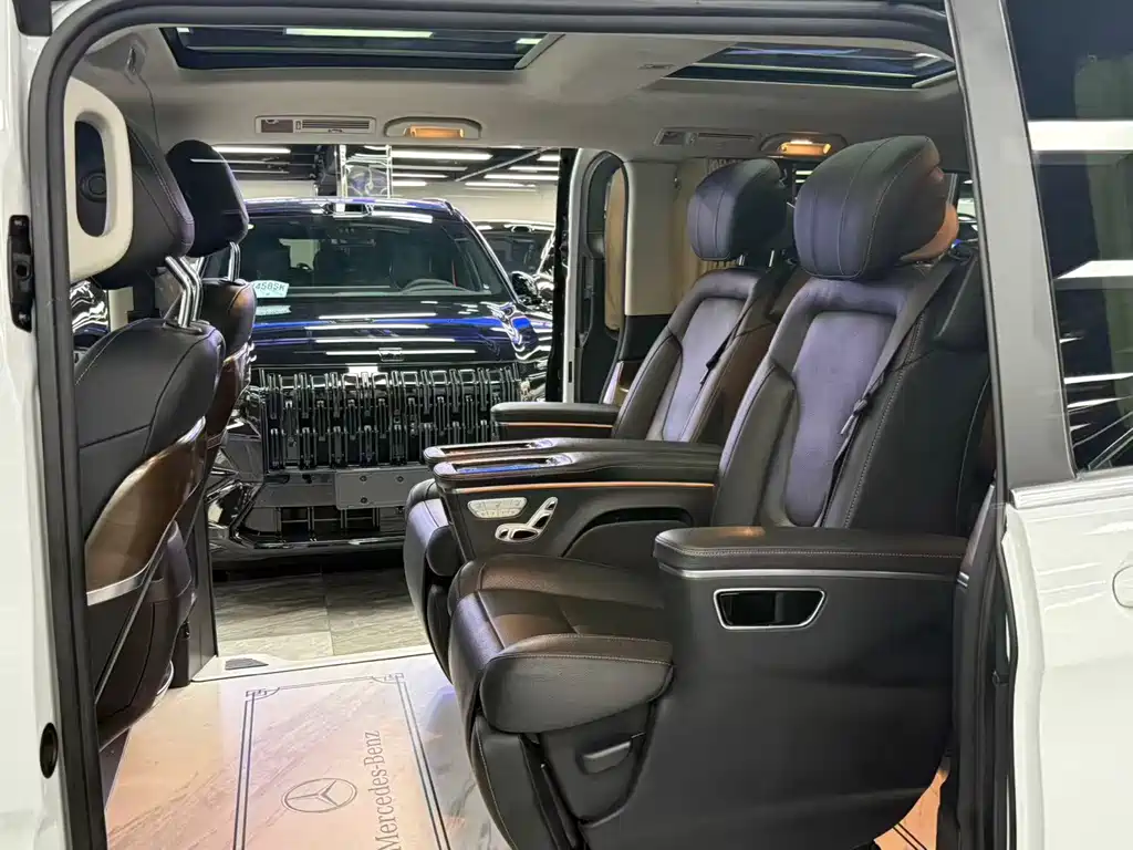 Mercedes-Benz V-Class — миниатюра 7