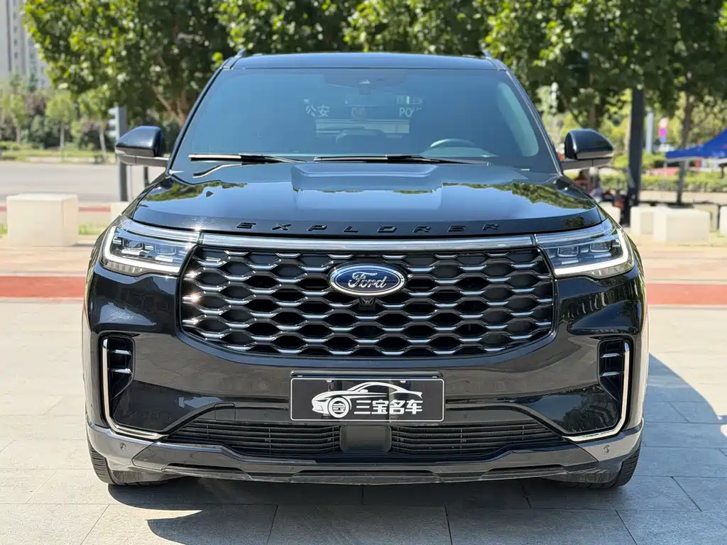 Ford Explorer — миниатюра 2