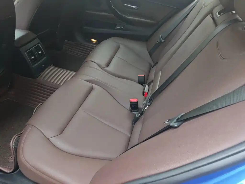 BMW 3 Series — миниатюра 17