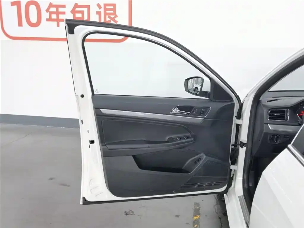 Volkswagen Lavida 2017 1.6L AT Comfort