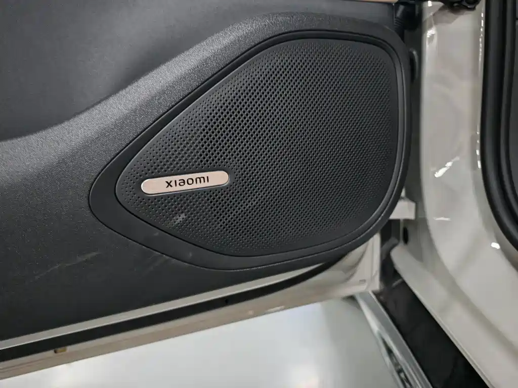Xiaomi SU7 — миниатюра 4
