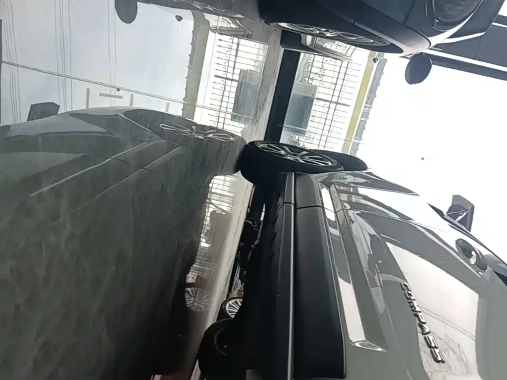 Jeep Compass (Import) — миниатюра 21