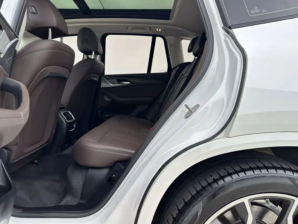 BMW X3 — миниатюра 14