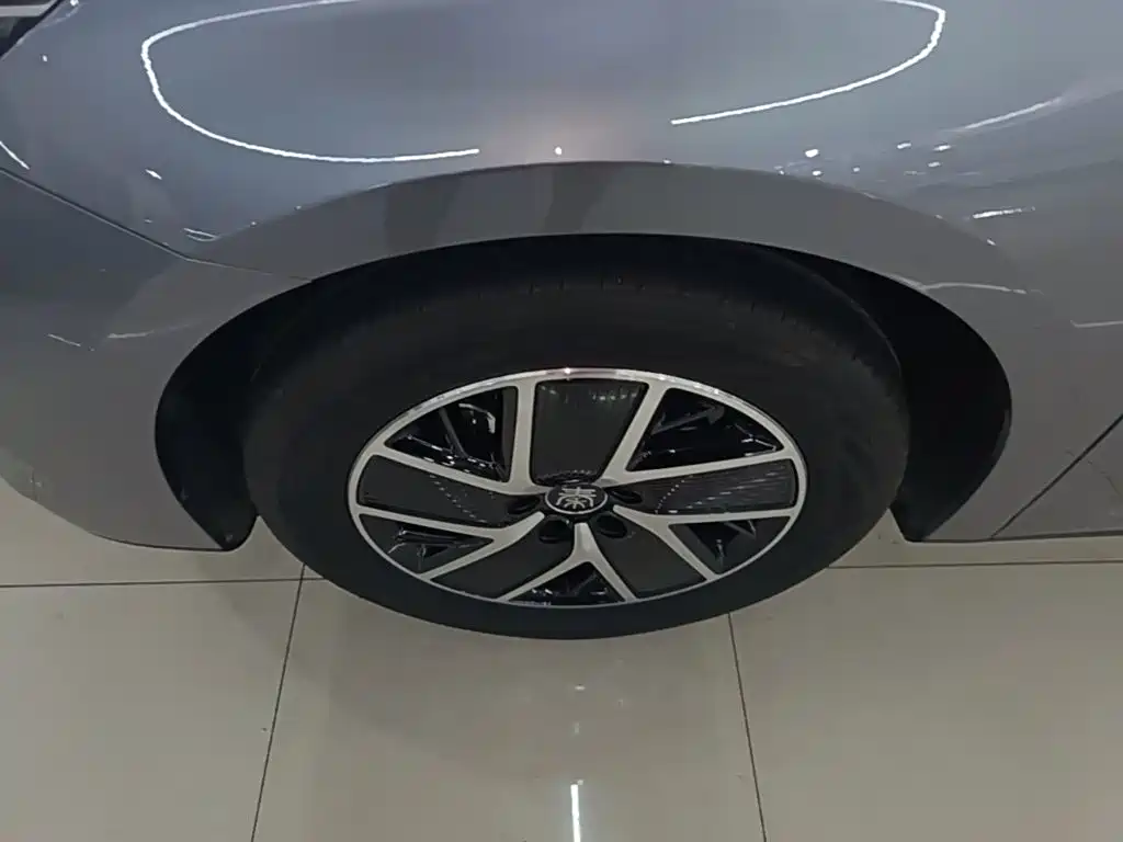 BYD Qin L — миниатюра 23