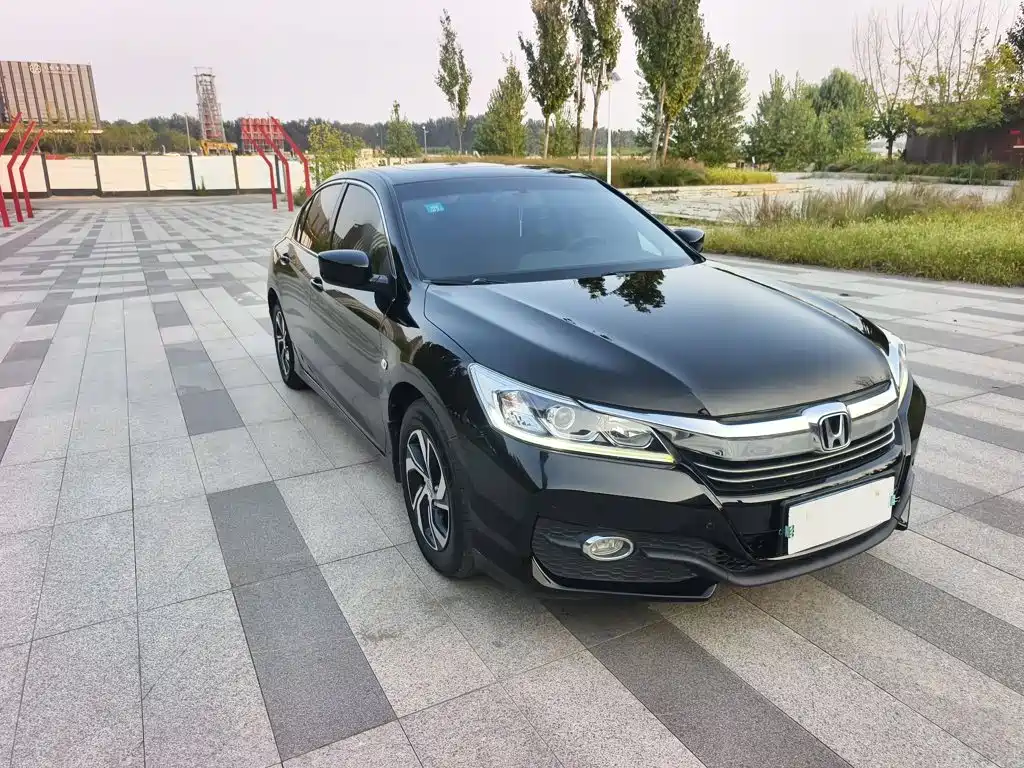 Honda Accord — миниатюра 5