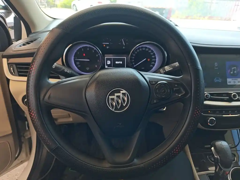 Buick Verano — миниатюра 11