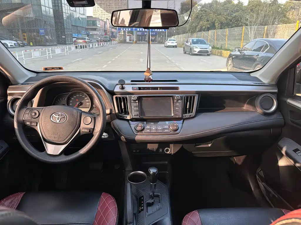 TOYOTA RAV4 RONGFANG