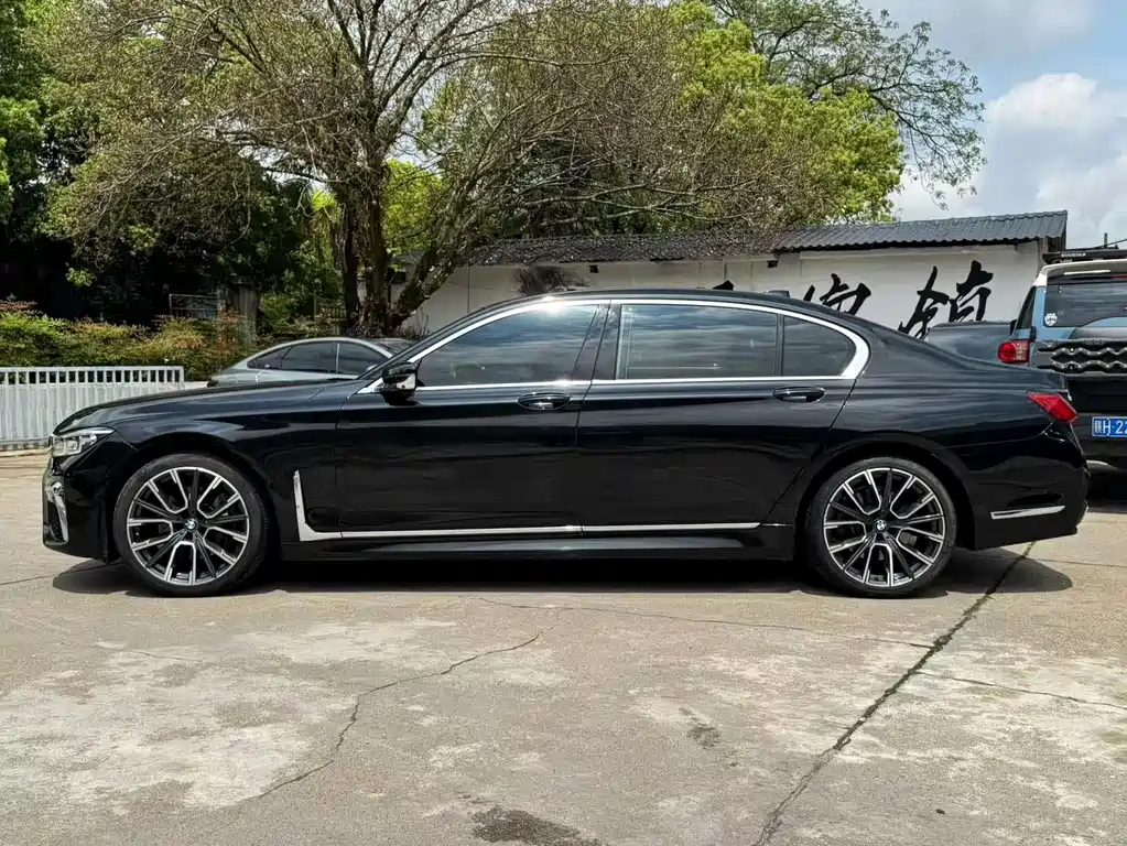 BMW 7 Series 7 2019 740Li Lead M Sport