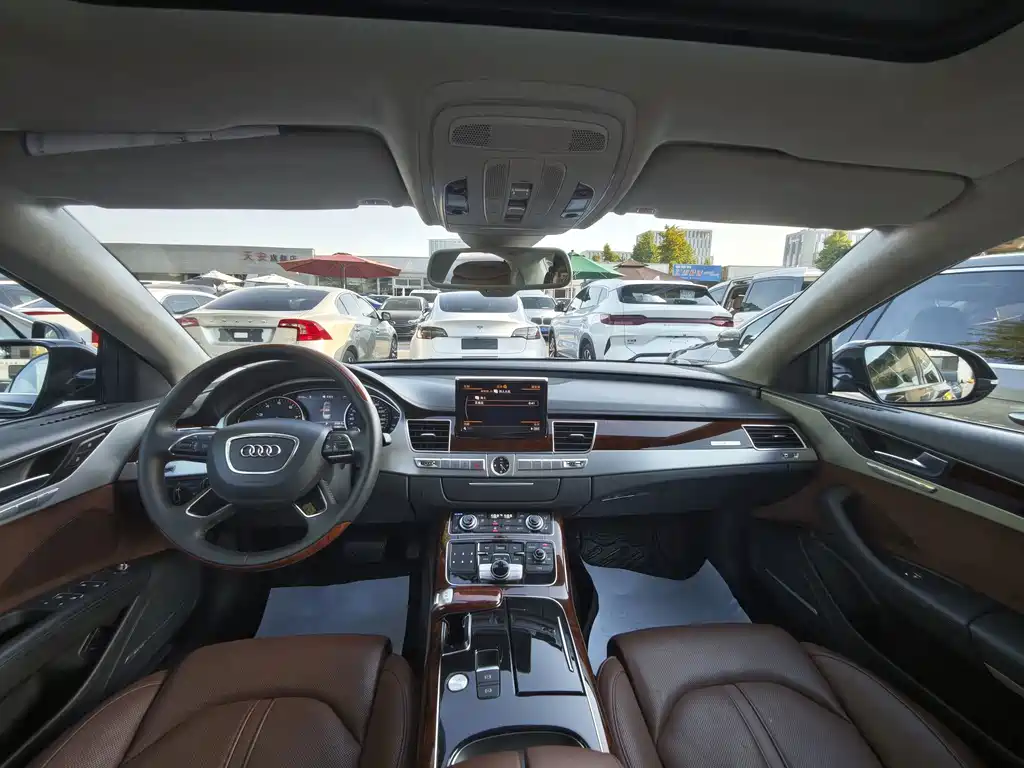 Audi A8 — миниатюра 9