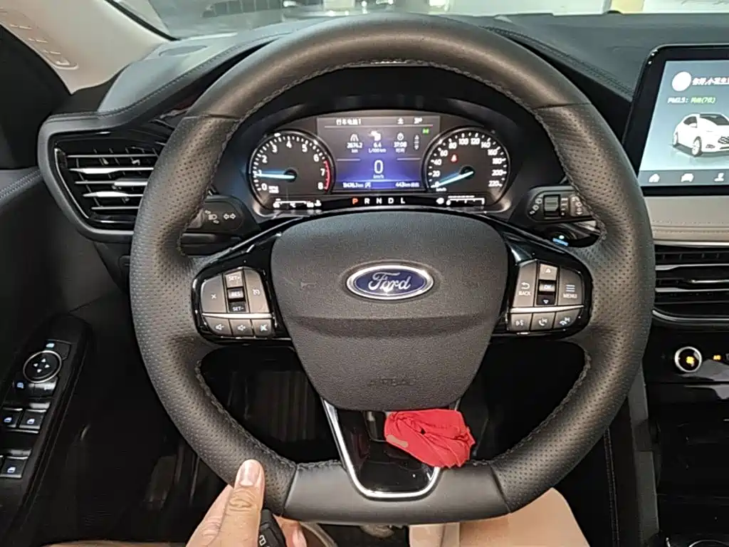 Ford Escape — миниатюра 11