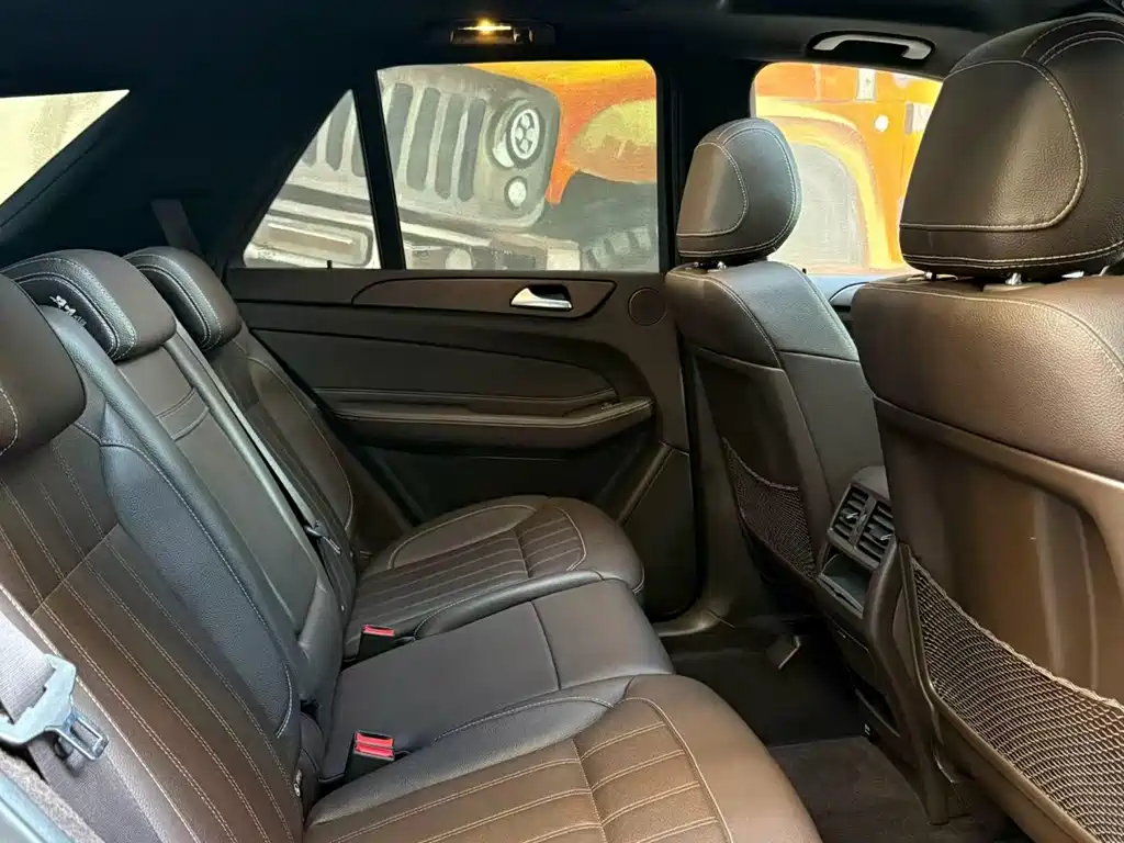 Mercedes-Benz GLE (Import) — миниатюра 9