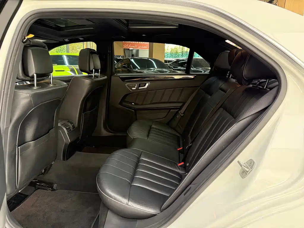 Mercedes-Benz E-Class — миниатюра 25