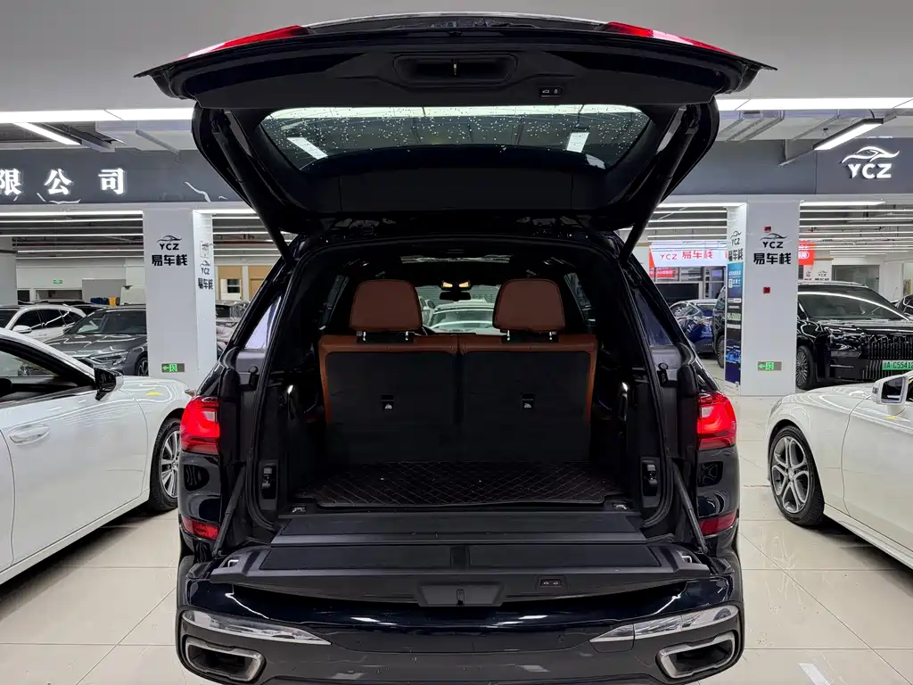 BMW X7 — миниатюра 25