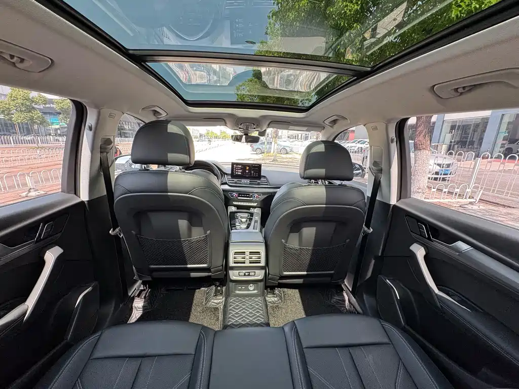 Audi Q5L — миниатюра 15