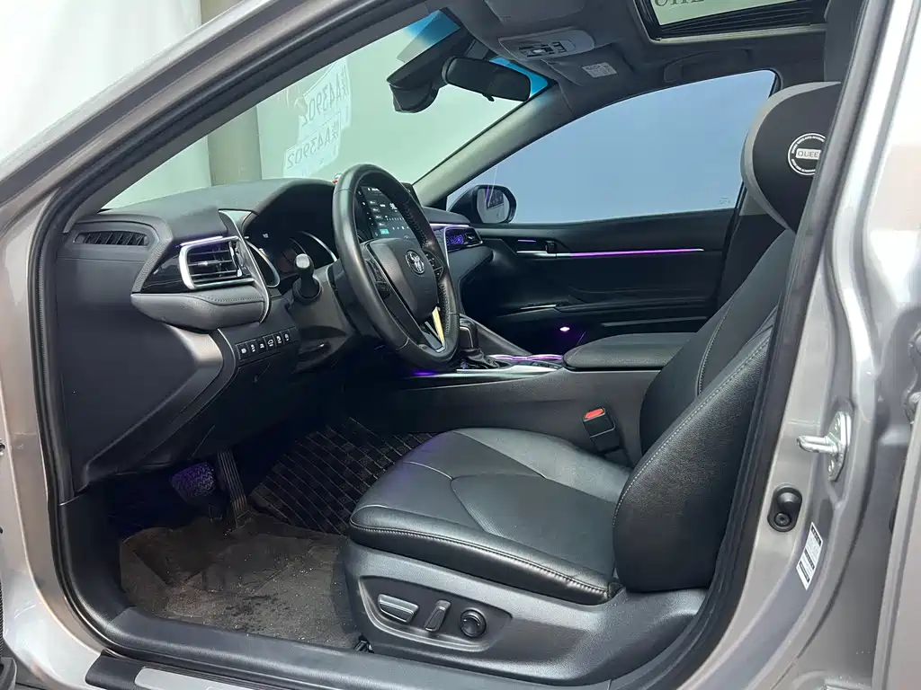 Toyota Camry — миниатюра 11
